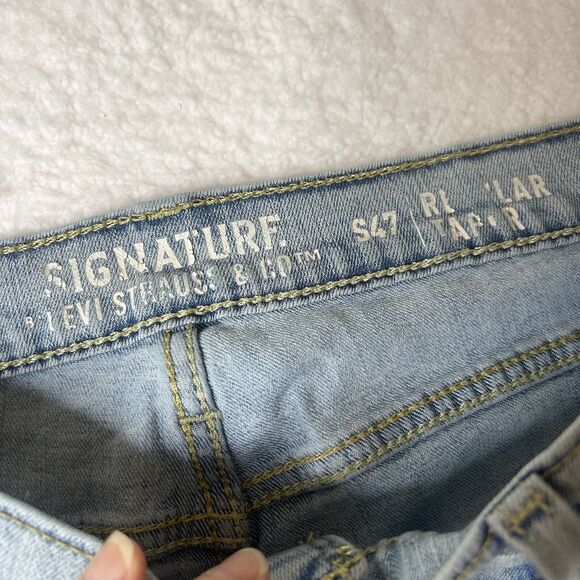 Signature Levi Strauss Men’s 36x32 Light wash Straight Cut Casual Normcore - Picture 3 of 12